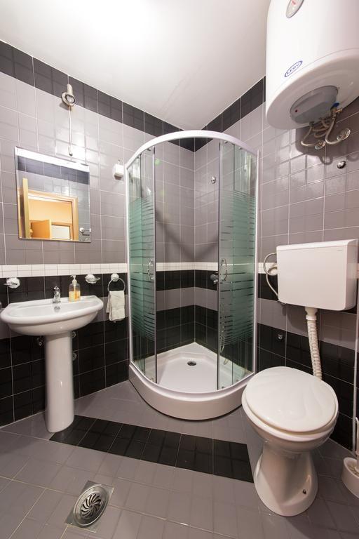 Apartments Bokan سيتينيي الغرفة الصورة