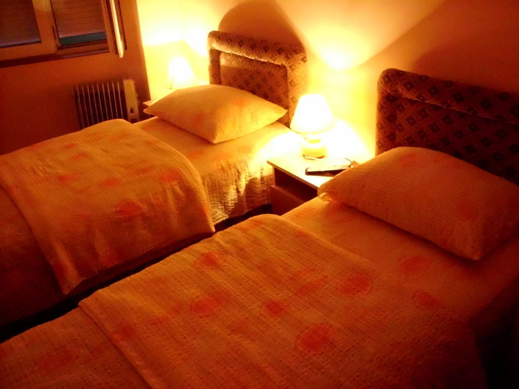 Apartments Bokan سيتينيي الغرفة الصورة